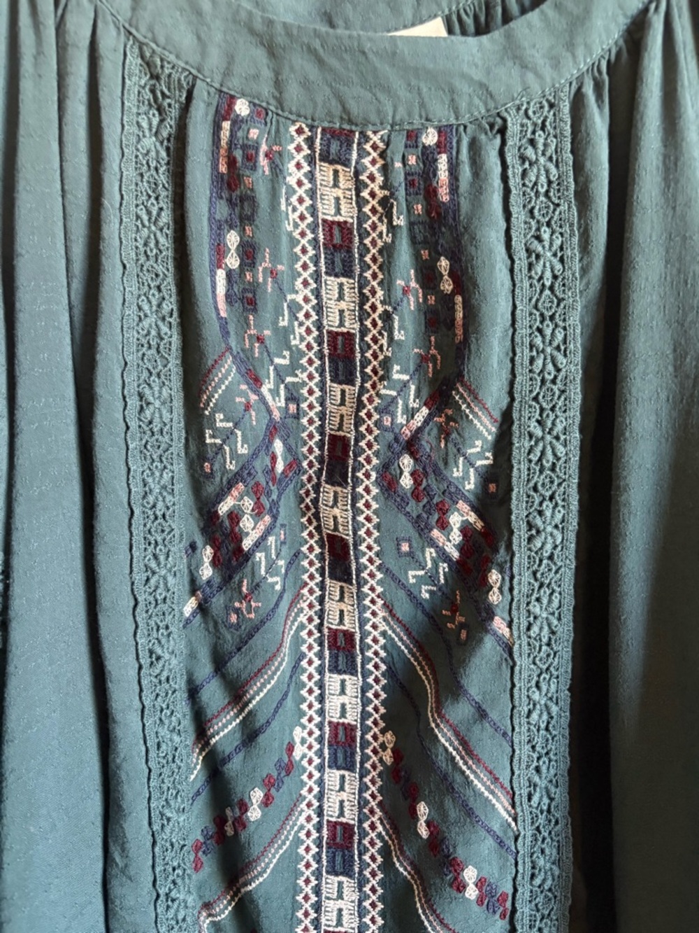 KNOX ROSE Embroidered Lace Blouse - Picture 7 of 11